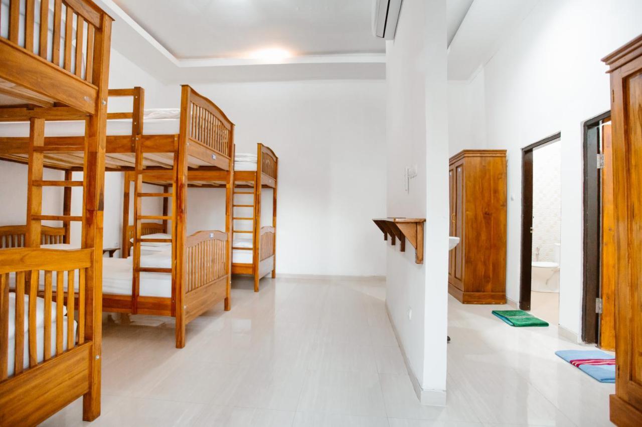 Double'D Hostel Batununggul Extérieur photo
